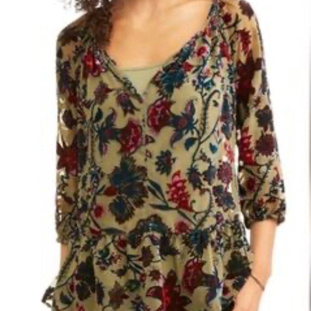 Faded GloryFloral Patterned Women's Top